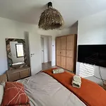 Maison Avec Terrasse En Bois Et Piscine