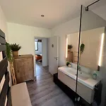 Maison Avec Terrasse En Bois Et Piscine Varaire