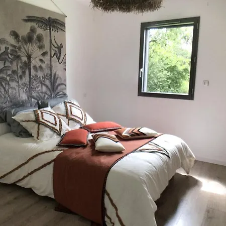 Maison Avec Terrasse En Bois Et Piscine *