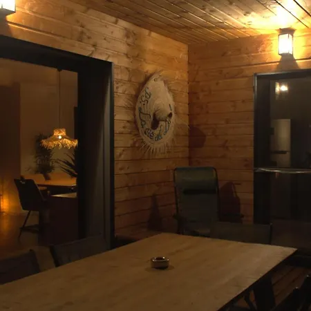 Maison Avec Terrasse En Bois Et Piscine Villa Varaire