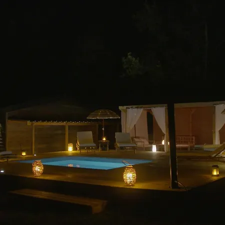 Villa Maison Avec Terrasse En Bois Et Piscine *