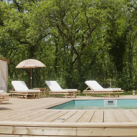 Maison Avec Terrasse En Bois Et Piscine * Varaire