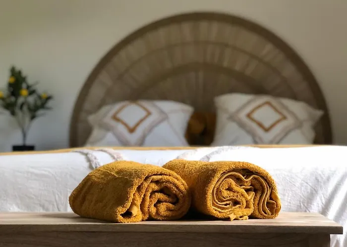 Вилла Maison Avec Terrasse En Bois Et Piscine *