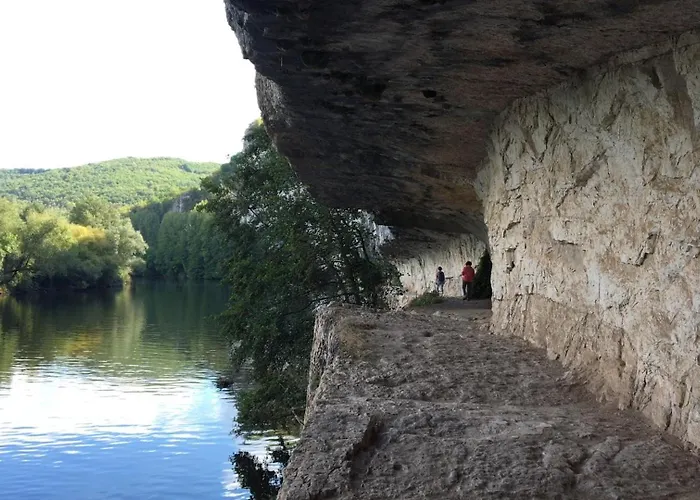 Maison Avec Terrasse En Bois Et Piscine Вилла