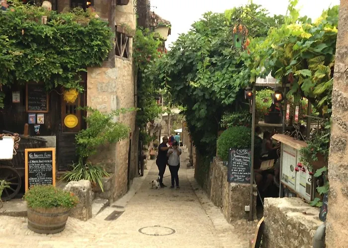 Maison Avec Terrasse En Bois Et Piscine Вилла