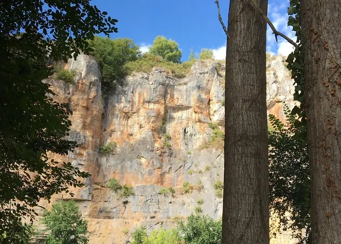 Maison Avec Terrasse En Bois Et Piscine Вилла