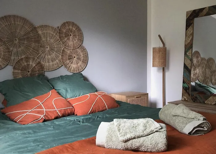 Вилла Maison Avec Terrasse En Bois Et Piscine Varaire