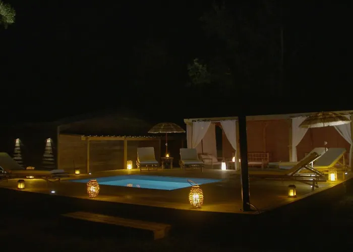 Вилла Maison Avec Terrasse En Bois Et Piscine *