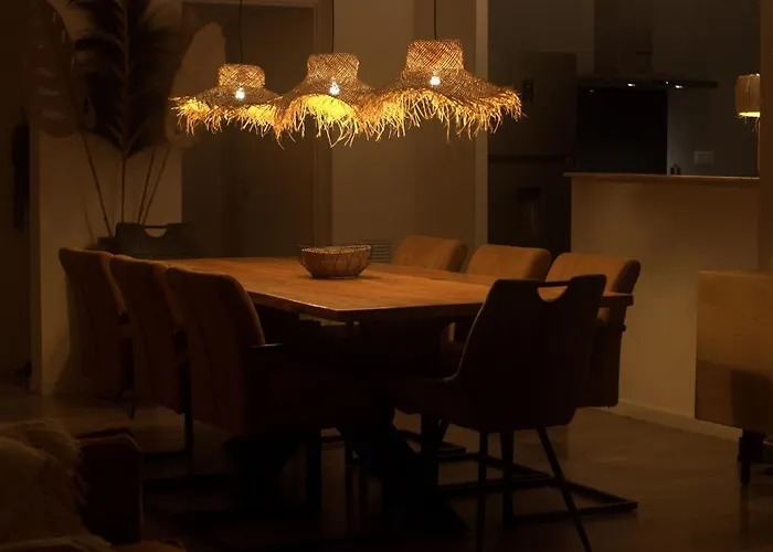 Maison Avec Terrasse En Bois Et Piscine Вилла Varaire